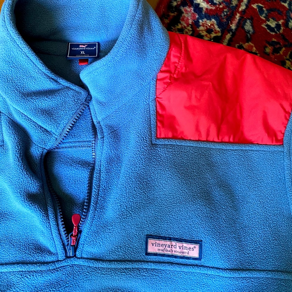 Vineyard Vines Pull Over - image 2